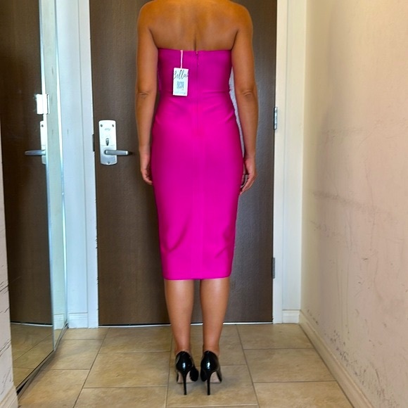 BRAND NEW BELLA BARNETT Parry Feather Strapless Midi Bandage Dress - Picture 9 of 15